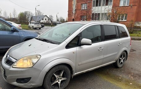 Opel Zafira B, 2010 год, 670 000 рублей, 8 фотография