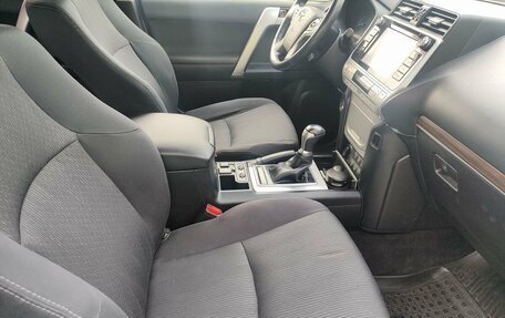 Toyota Land Cruiser Prado 150 рестайлинг 2, 2018 год, 5 699 000 рублей, 9 фотография