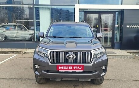 Toyota Land Cruiser Prado 150 рестайлинг 2, 2018 год, 5 699 000 рублей, 2 фотография