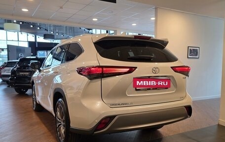 Toyota Highlander, 2025 год, 6 300 000 рублей, 2 фотография