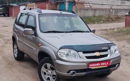 Chevrolet Niva I рестайлинг, 2010 год, 650 000 рублей, 1 фотография