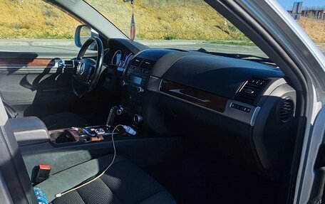 Volkswagen Touareg III, 2008 год, 1 050 000 рублей, 10 фотография