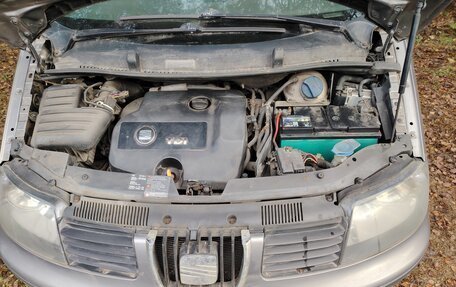 SEAT Alhambra II рестайлинг, 2005 год, 475 000 рублей, 5 фотография