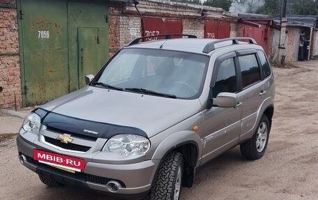 Chevrolet Niva I рестайлинг, 2010 год, 650 000 рублей, 2 фотография