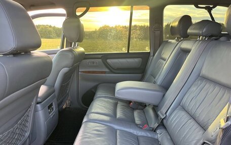 Toyota Land Cruiser 100 рестайлинг 2, 2007 год, 2 690 000 рублей, 7 фотография