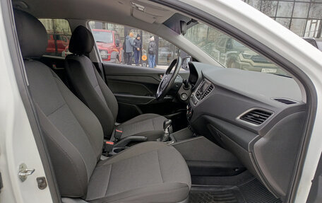 Hyundai Solaris II рестайлинг, 2017 год, 1 119 000 рублей, 11 фотография