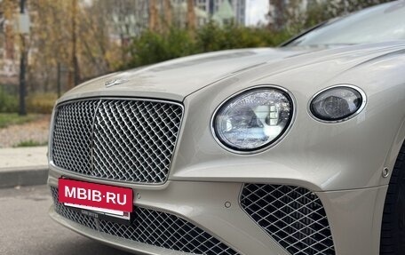 Bentley Continental GT III, 2019 год, 20 450 000 рублей, 10 фотография