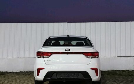 KIA Rio IV, 2018 год, 1 370 000 рублей, 4 фотография