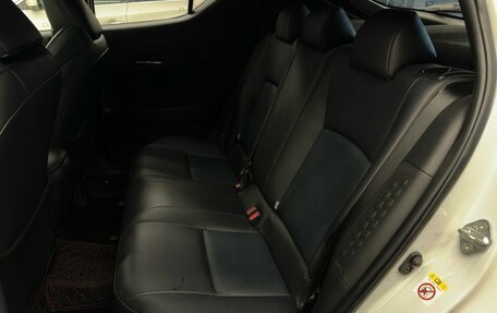 Toyota C-HR I рестайлинг, 2020 год, 2 650 000 рублей, 13 фотография