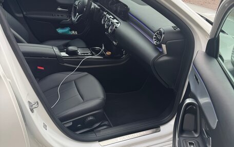 Mercedes-Benz A-Класс, 2022 год, 4 200 000 рублей, 7 фотография