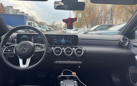 Mercedes-Benz A-Класс, 2022 год, 4 200 000 рублей, 5 фотография