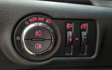 Opel Astra J, 2010 год, 620 000 рублей, 11 фотография