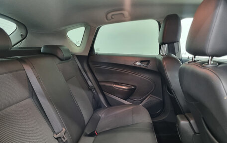 Opel Astra J, 2010 год, 620 000 рублей, 15 фотография