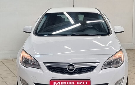 Opel Astra J, 2010 год, 620 000 рублей, 2 фотография