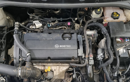 Opel Astra J, 2010 год, 620 000 рублей, 17 фотография