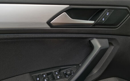 Volkswagen Tiguan II, 2021 год, 2 350 000 рублей, 8 фотография