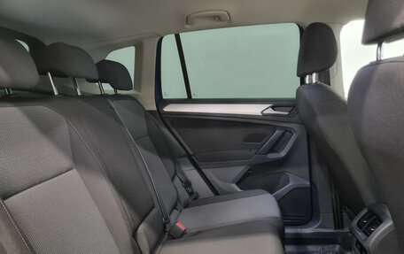 Volkswagen Tiguan II, 2021 год, 2 350 000 рублей, 14 фотография