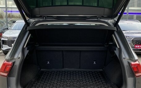 Volkswagen Tiguan II, 2021 год, 2 319 000 рублей, 10 фотография