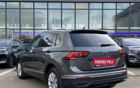 Volkswagen Tiguan II, 2021 год, 2 319 000 рублей, 8 фотография