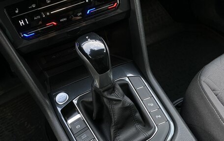 Volkswagen Tiguan II, 2021 год, 2 319 000 рублей, 21 фотография