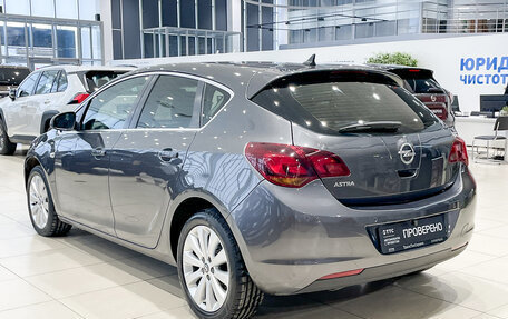 Opel Astra J, 2010 год, 550 000 рублей, 7 фотография