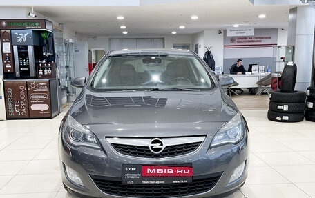 Opel Astra J, 2010 год, 550 000 рублей, 2 фотография