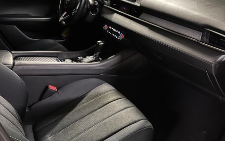 Mazda 6, 2020 год, 2 540 000 рублей, 21 фотография