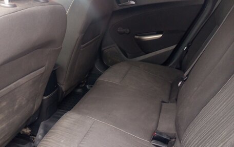 Opel Astra J, 2011 год, 670 000 рублей, 8 фотография