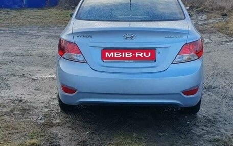 Hyundai Solaris II рестайлинг, 2011 год, 780 000 рублей, 5 фотография