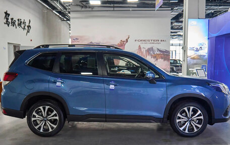 Subaru Forester, 2025 год, 4 250 000 рублей, 3 фотография