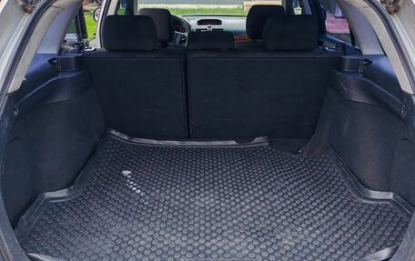 Toyota Avensis III рестайлинг, 2005 год, 510 000 рублей, 10 фотография