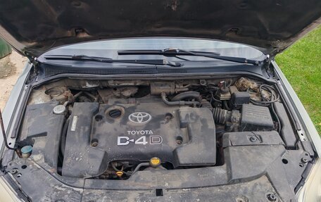 Toyota Avensis III рестайлинг, 2005 год, 510 000 рублей, 11 фотография