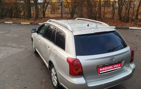 Toyota Avensis III рестайлинг, 2005 год, 510 000 рублей, 9 фотография