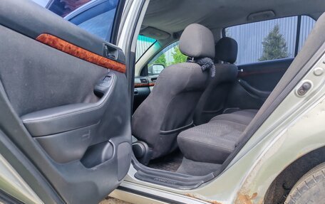 Toyota Avensis III рестайлинг, 2005 год, 510 000 рублей, 23 фотография