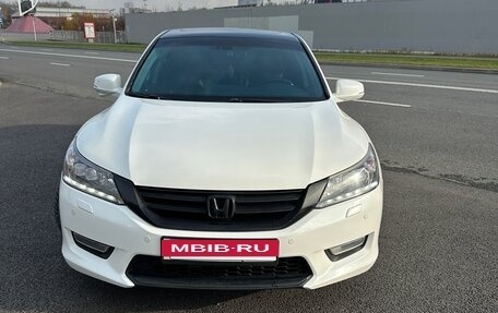 Honda Accord IX рестайлинг, 2013 год, 1 420 000 рублей, 2 фотография