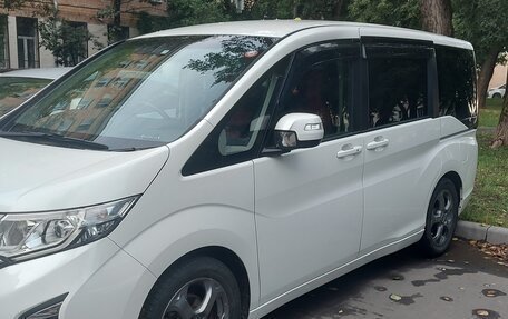 Honda Stepwgn IV, 2015 год, 1 650 000 рублей, 2 фотография