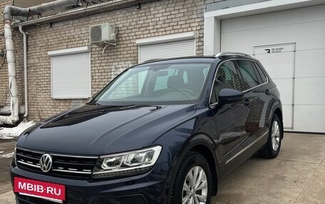 Volkswagen Tiguan II, 2017 год, 1 950 000 рублей, 2 фотография