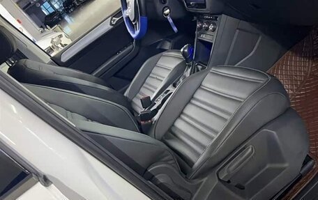 Volkswagen Touran III, 2021 год, 1 665 776 рублей, 8 фотография