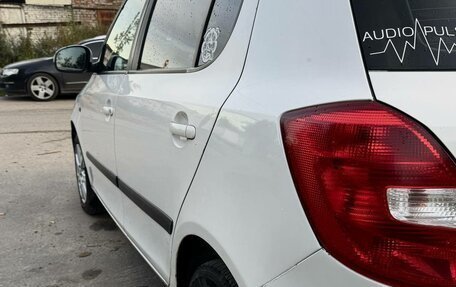 Skoda Fabia II, 2011 год, 400 000 рублей, 3 фотография