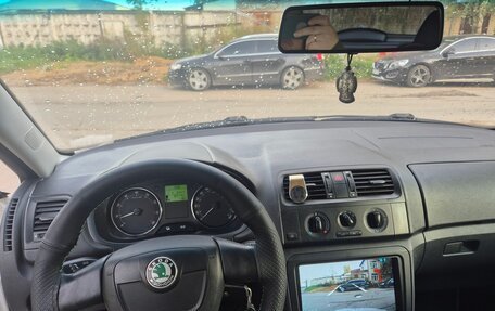 Skoda Fabia II, 2011 год, 400 000 рублей, 8 фотография