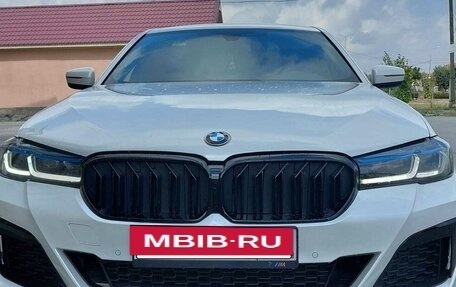 BMW 5 серия, 2019 год, 2 650 000 рублей, 2 фотография
