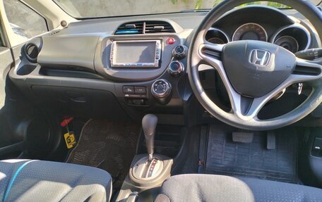 Honda Fit III, 2008 год, 700 000 рублей, 8 фотография