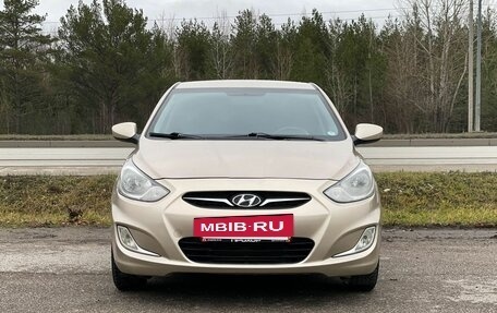 Hyundai Solaris II рестайлинг, 2011 год, 847 000 рублей, 2 фотография