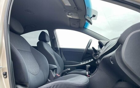 Hyundai Solaris II рестайлинг, 2011 год, 847 000 рублей, 16 фотография