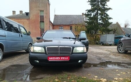 Mercedes-Benz C-Класс, 1995 год, 335 000 рублей, 1 фотография