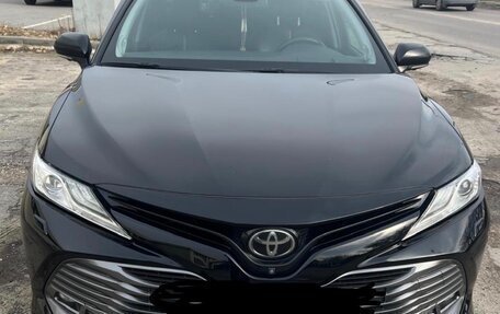 Toyota Camry, 2020 год, 3 200 000 рублей, 1 фотография