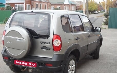 Chevrolet Niva I рестайлинг, 2010 год, 530 000 рублей, 6 фотография