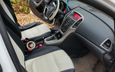 Opel Astra J, 2011 год, 700 000 рублей, 9 фотография