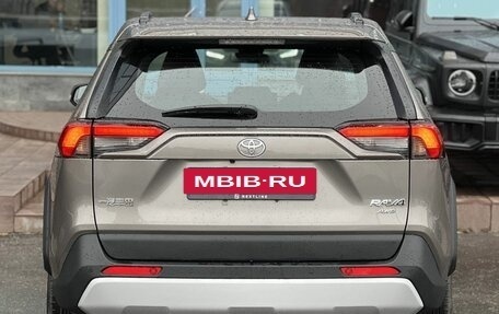 Toyota RAV4, 2025 год, 3 990 000 рублей, 6 фотография