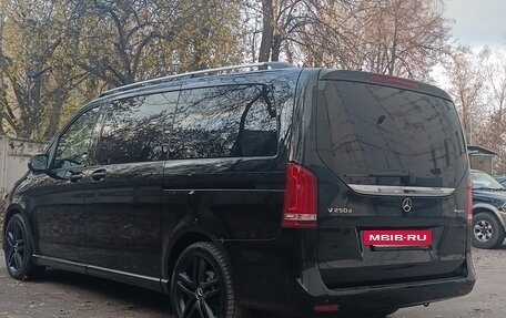 Mercedes-Benz V-Класс, 2019 год, 5 400 000 рублей, 7 фотография